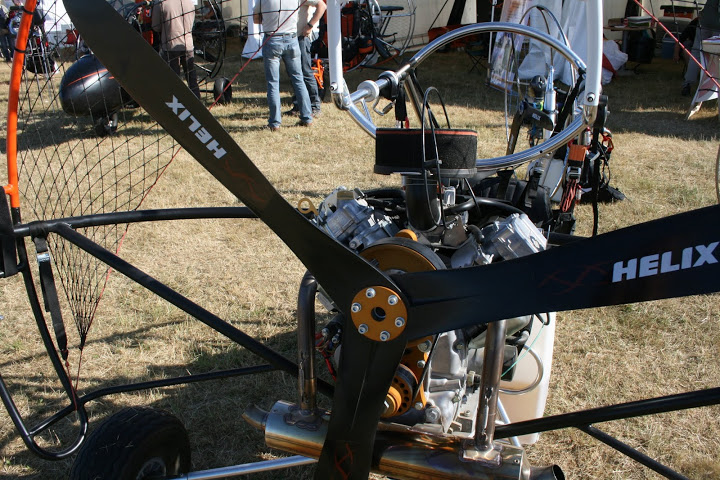 Paratrike con motor de 4 tiempos.