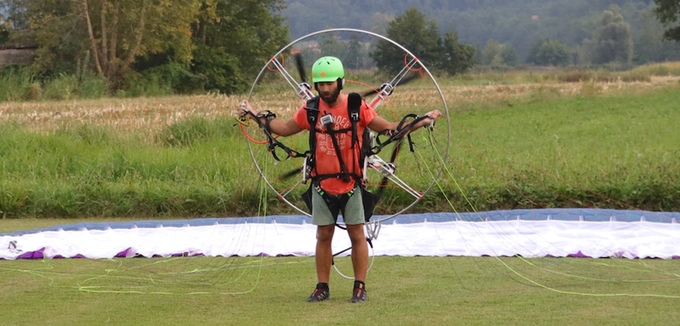 REVOLT Paramotor eléctrico.