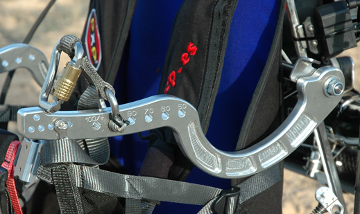 Seguridad en el anclaje del paramotor.