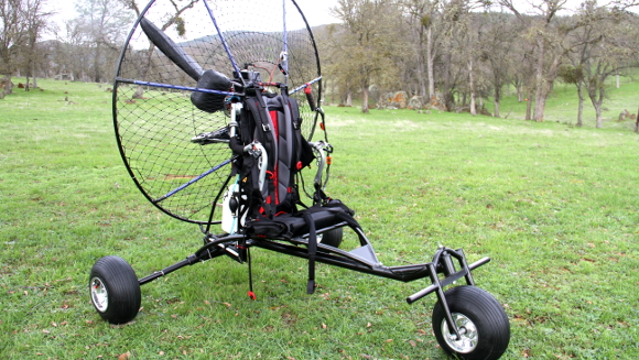 Paramotor Quad vs. Paramotor Trike.