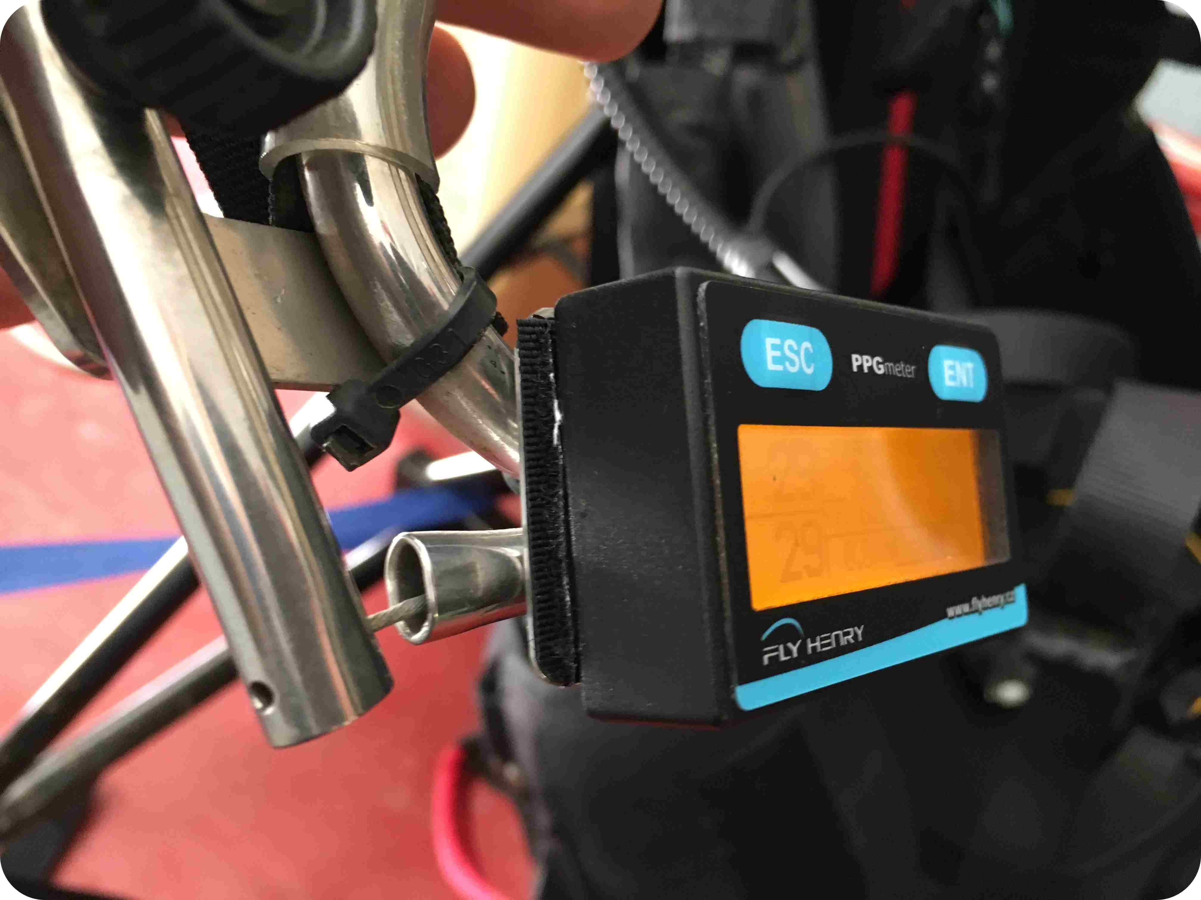Instalación del PPG Meter en mando del gas.