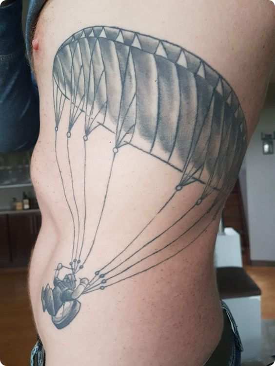 El paramotor esculpido en la piel.