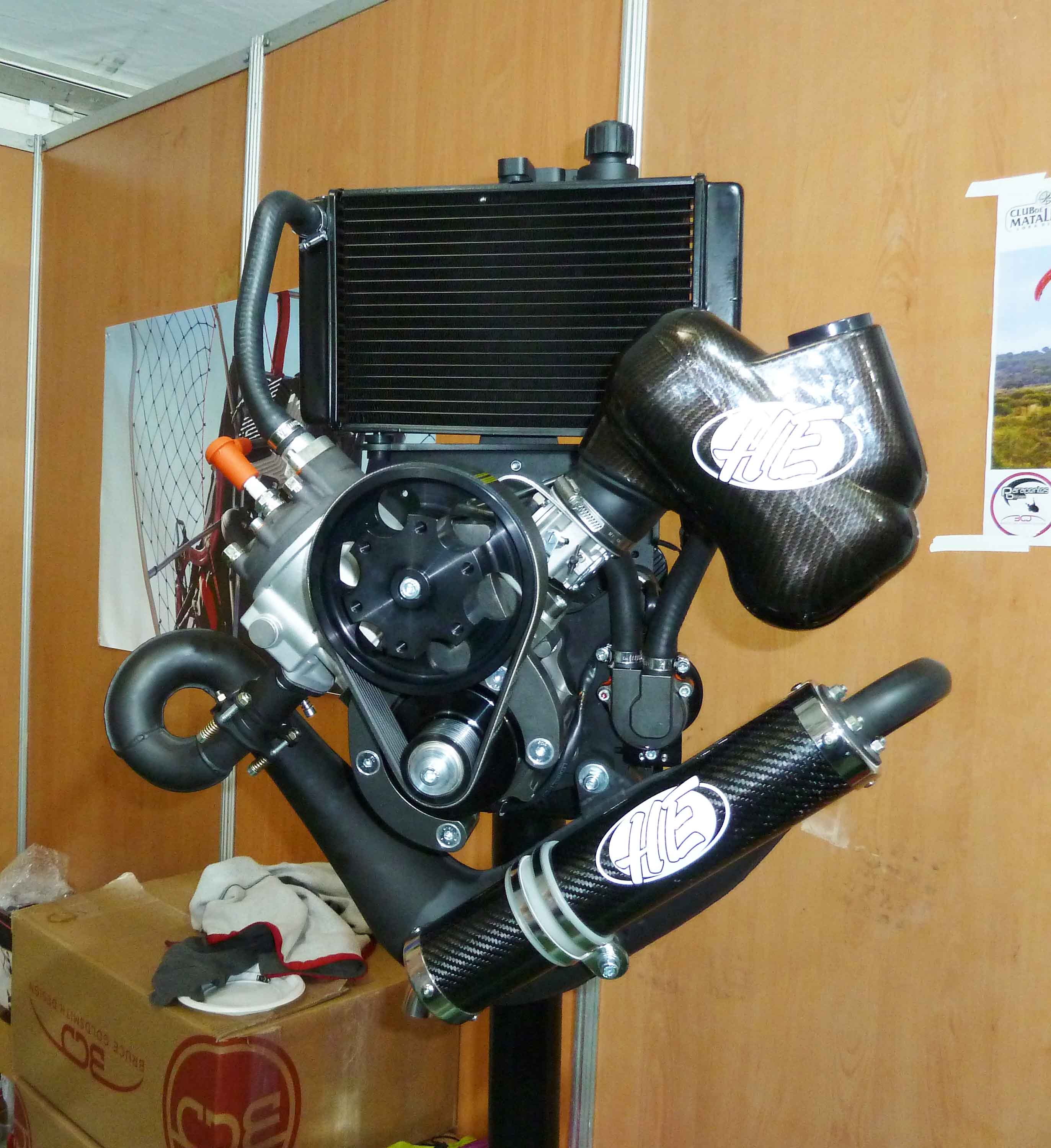 HE paramotor Raptor 244cc