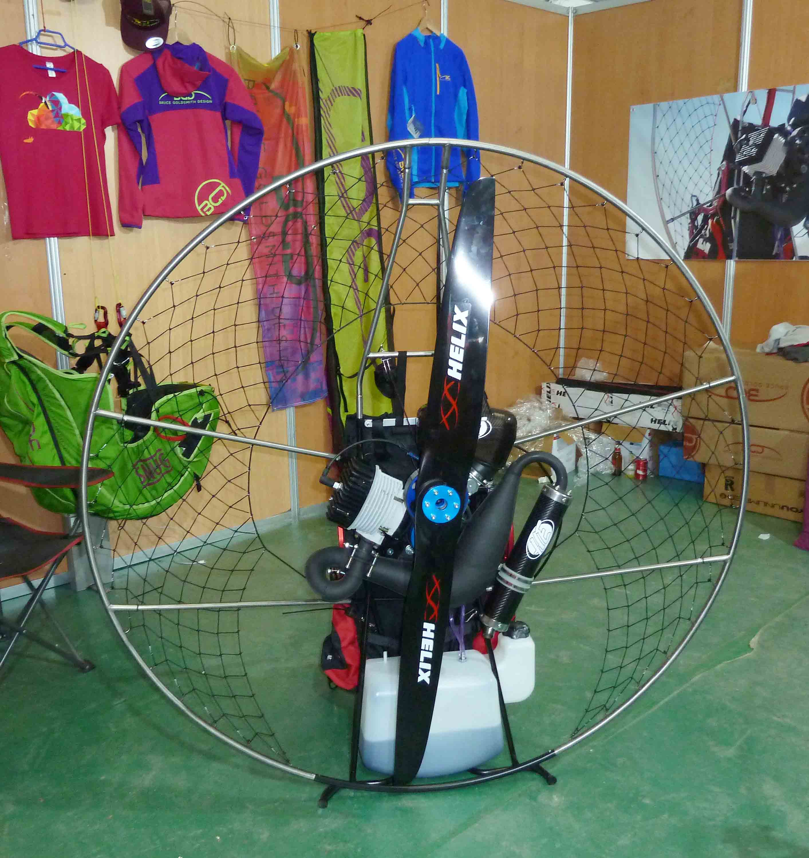 HE paramotor MV2 de 220cc.