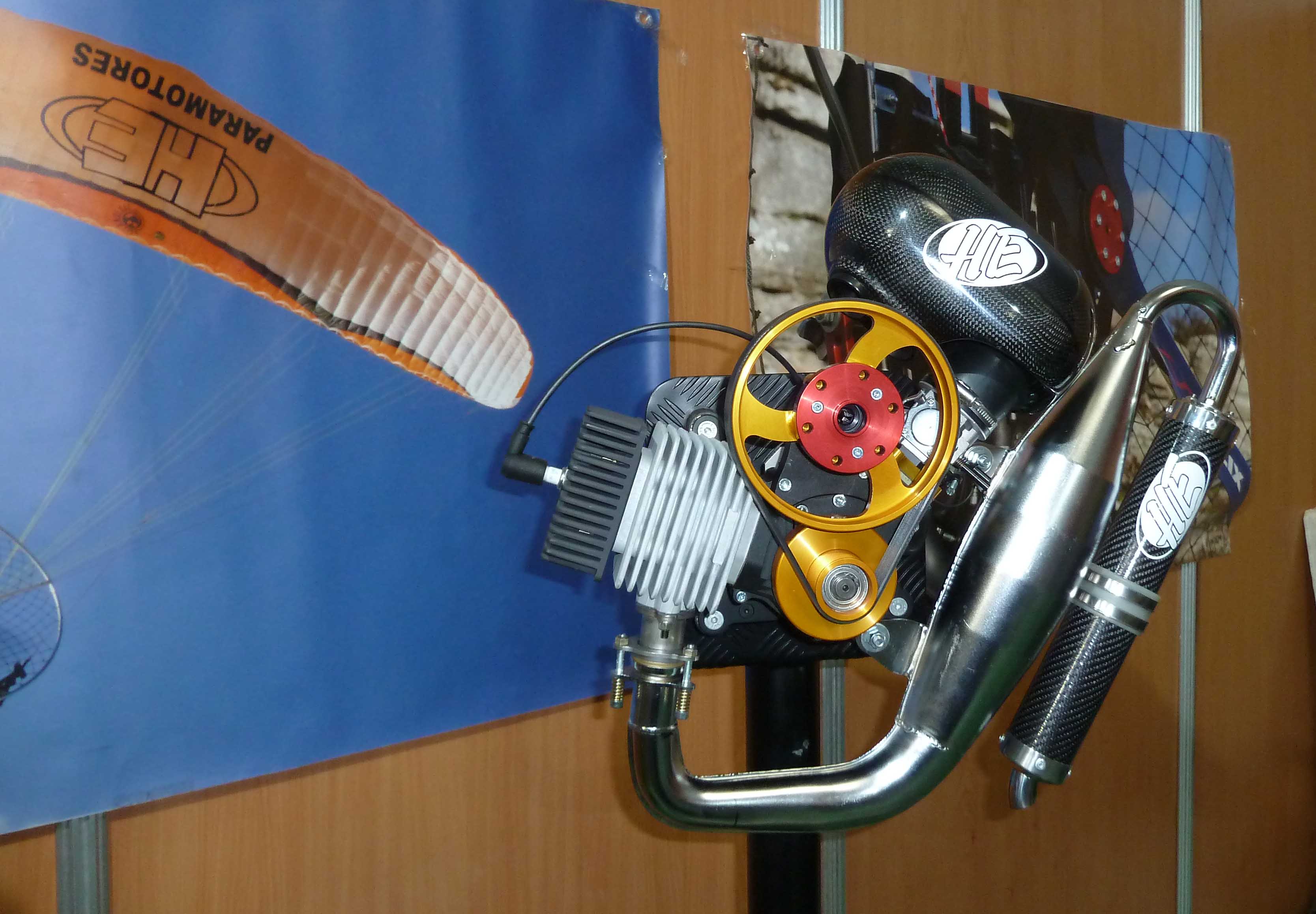 HE paramotor MVL de 125cc.