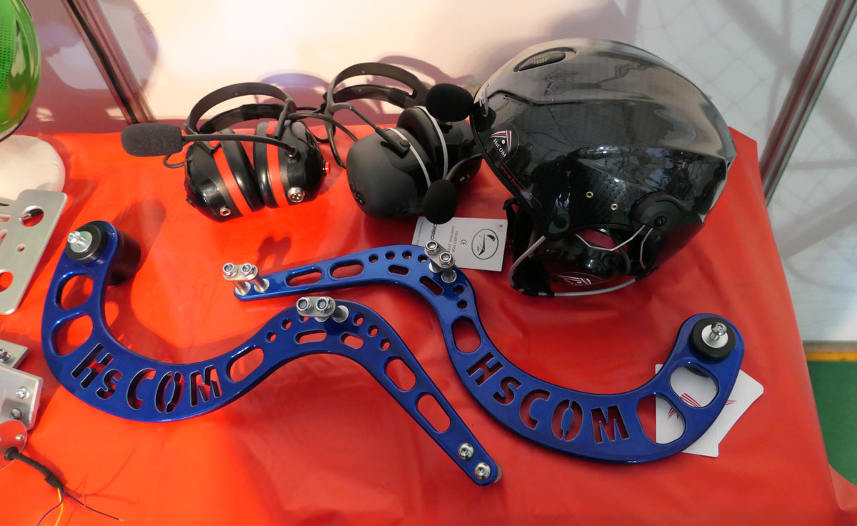 HsCom Cascos