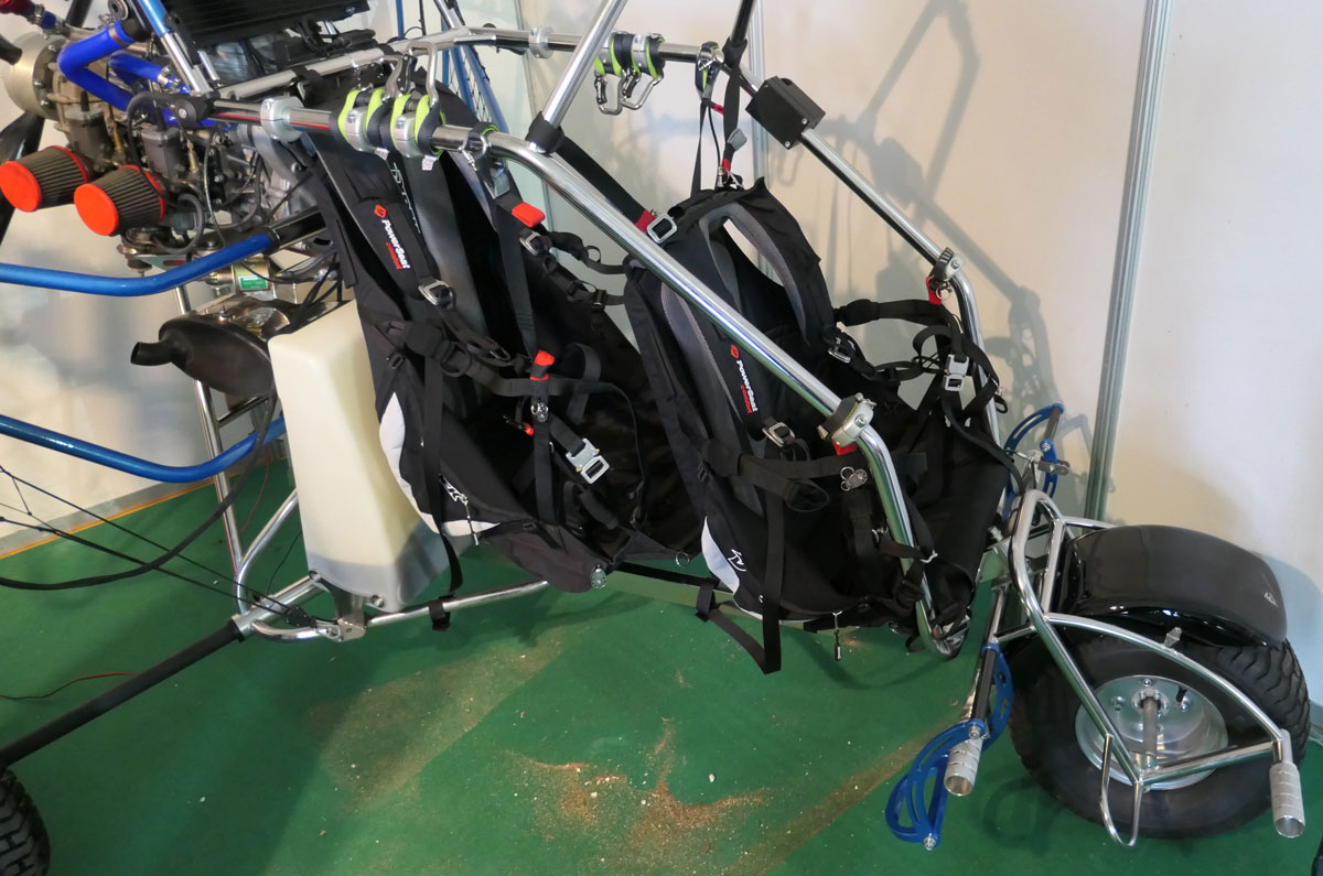 Condor XL Paratrike, HsCom